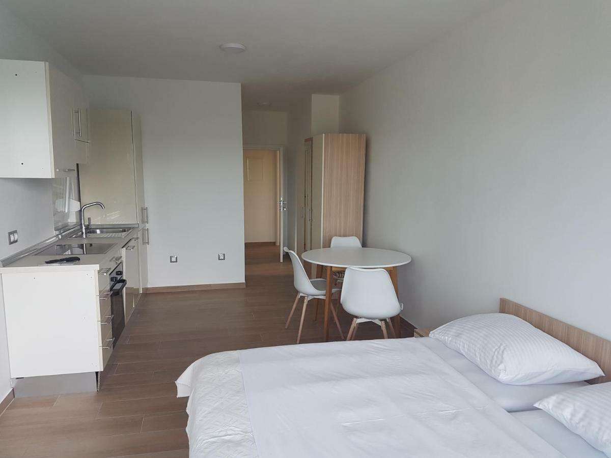 Apartmani Ivkovic Funtana Exterior foto